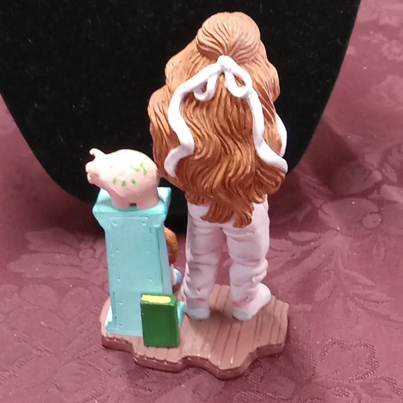 51/4 Statue - Picture 3 of 5